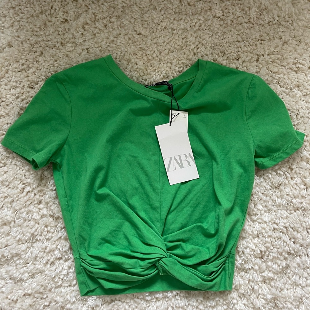ZARA cropped t shirt
